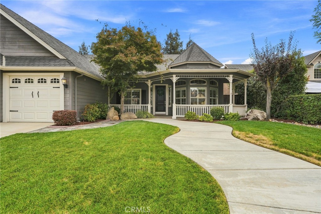 210 N Denton Ct, Visalia, CA 93291
