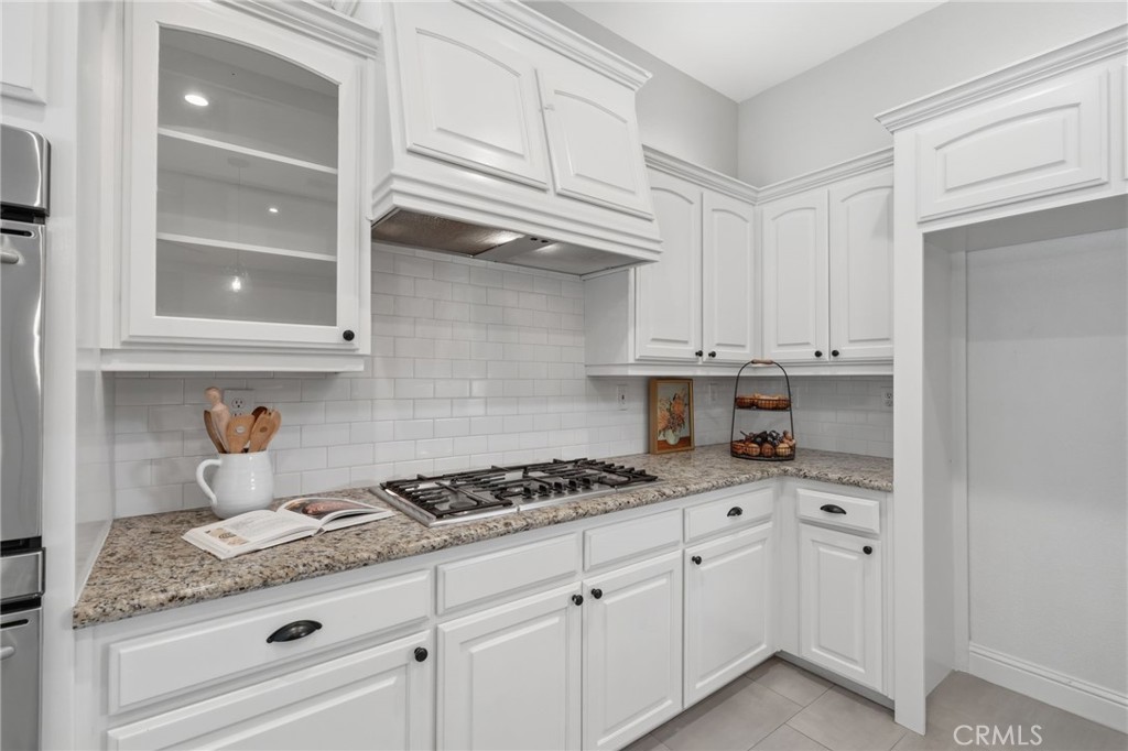 210 N Denton Ct, Visalia, CA 93291