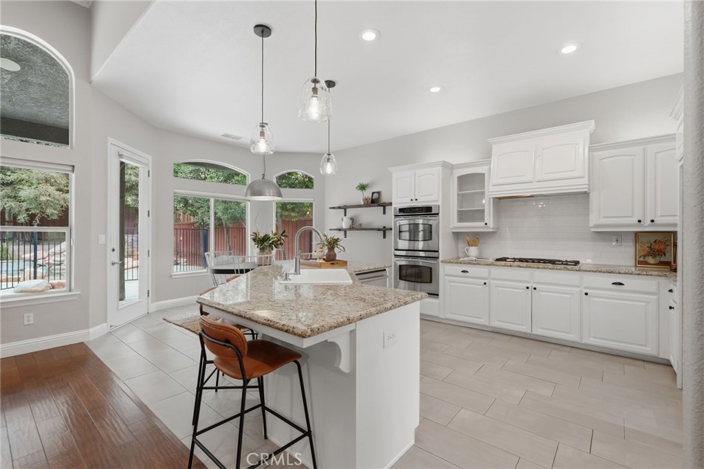 210 N Denton Ct, Visalia, CA 93291