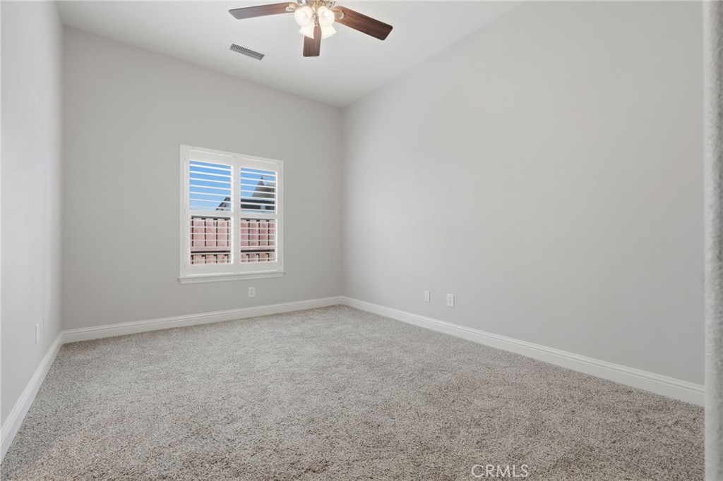 210 N Denton Ct, Visalia, CA 93291