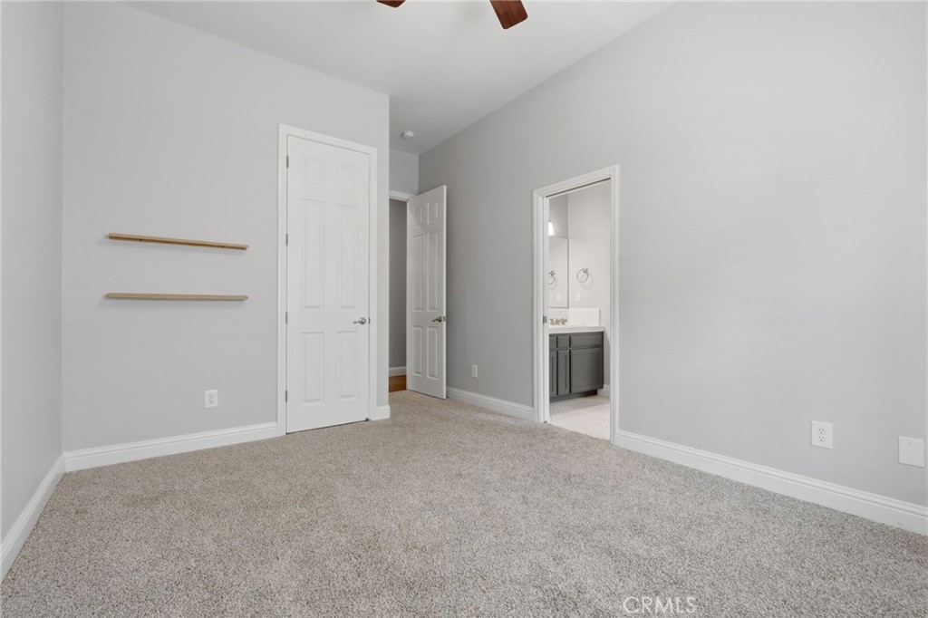 210 N Denton Ct, Visalia, CA 93291
