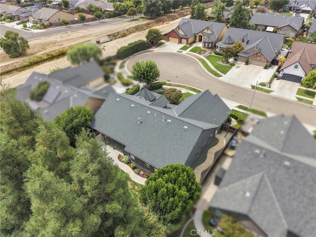 210 N Denton Ct, Visalia, CA 93291