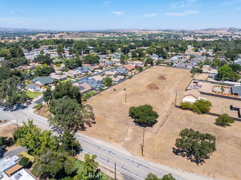1375 El Camino Real, Atascadero, CA 93422