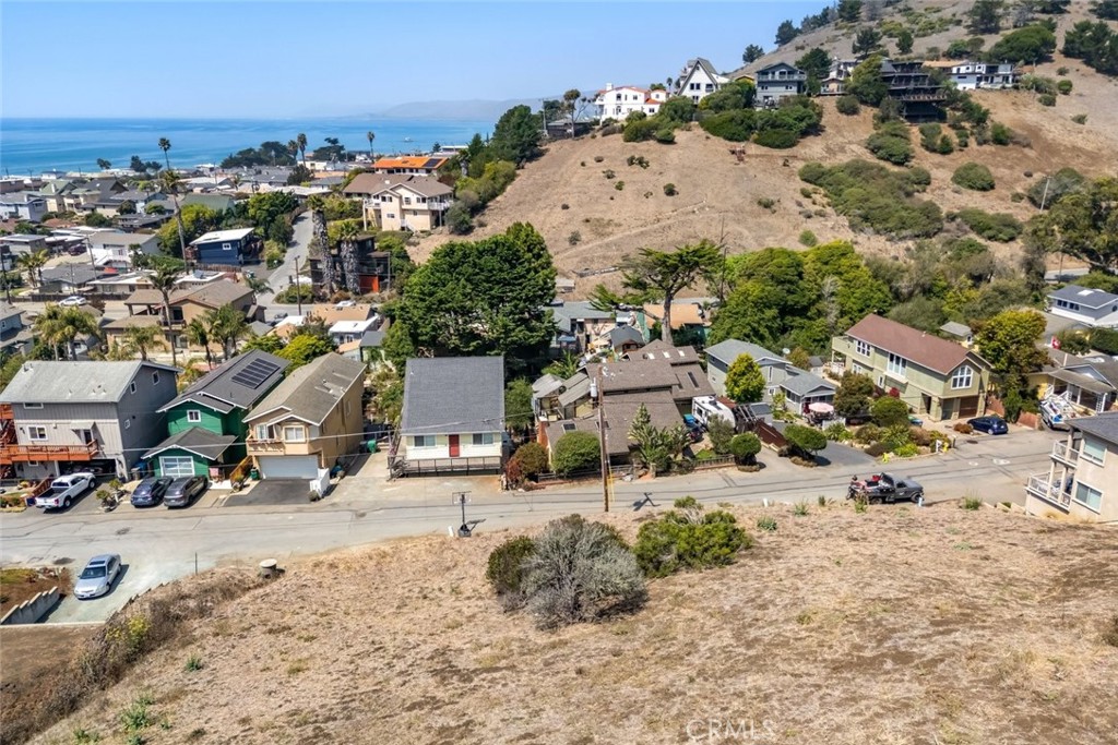 414 Hacienda Dr, Cayucos, CA 93430