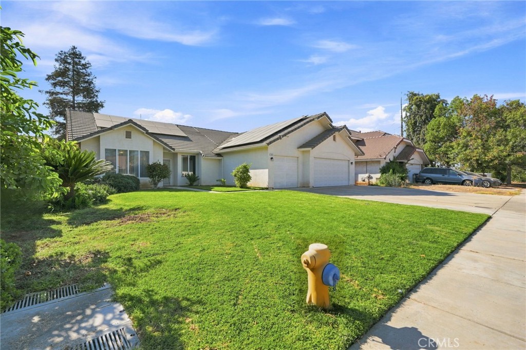 1601 N Eaton, Dinuba, CA 93618