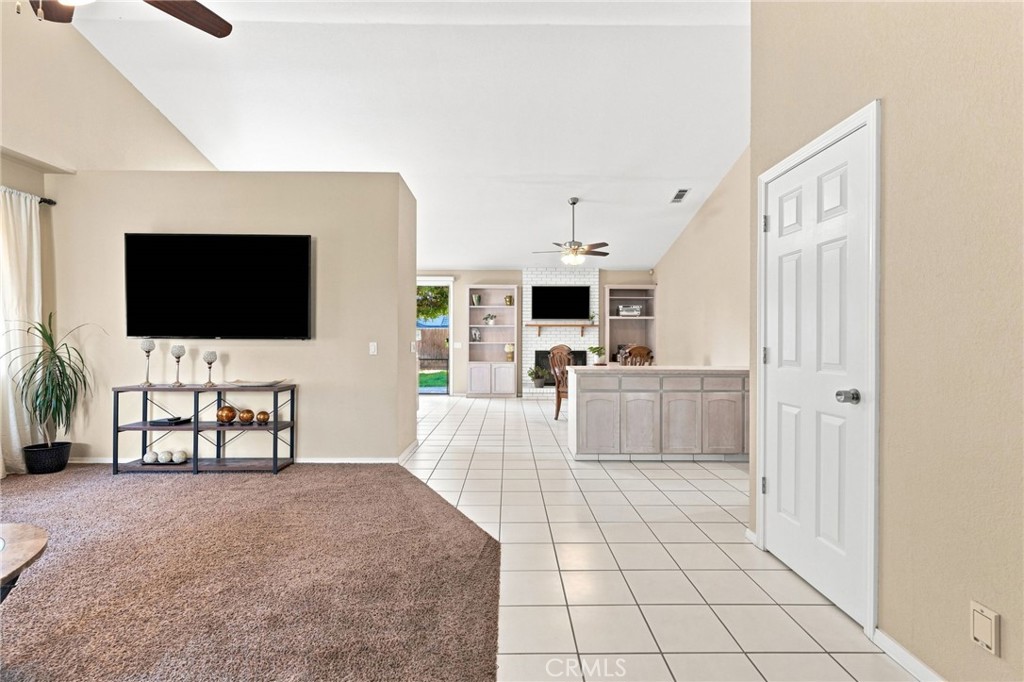 1601 N Eaton, Dinuba, CA 93618