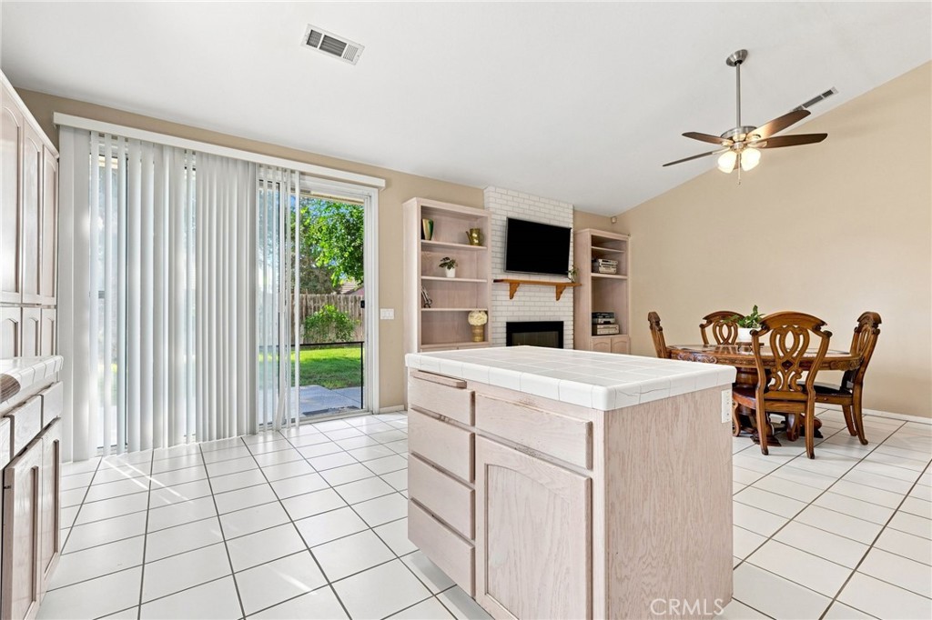 1601 N Eaton, Dinuba, CA 93618