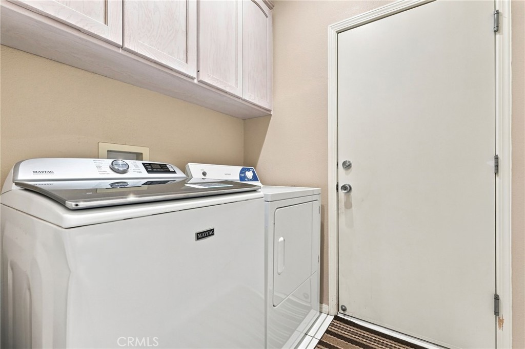 1601 N Eaton, Dinuba, CA 93618