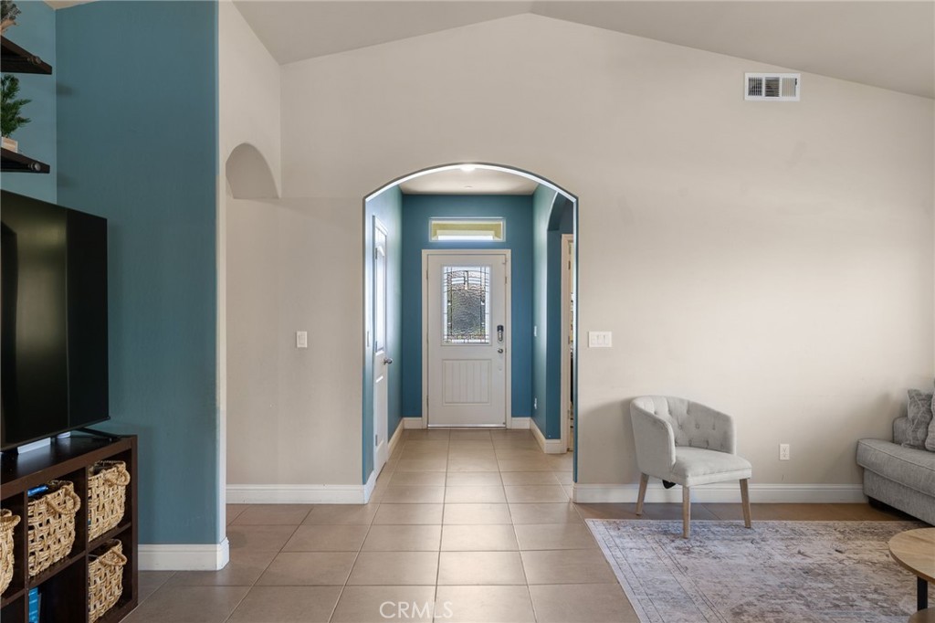 9500 Laurelwood Ct, Shafter, CA 93263
