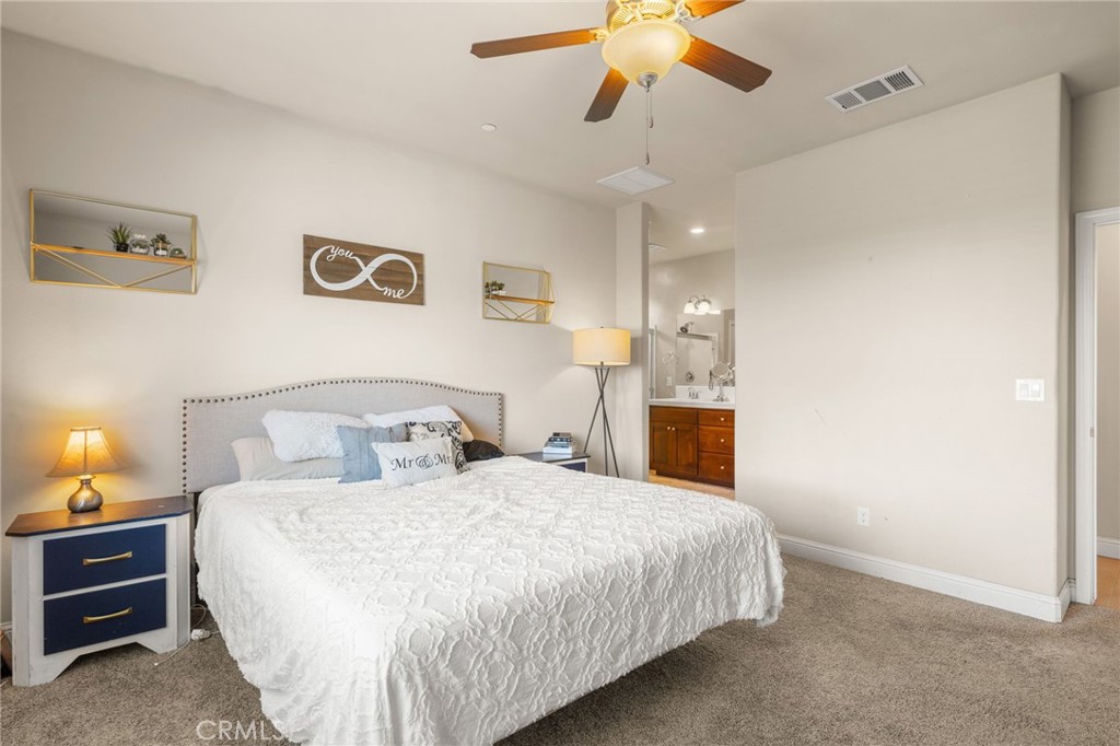 9500 Laurelwood Ct, Shafter, CA 93263