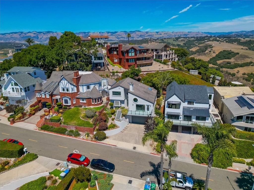1174 Longview Ave, Pismo Beach, CA 93449