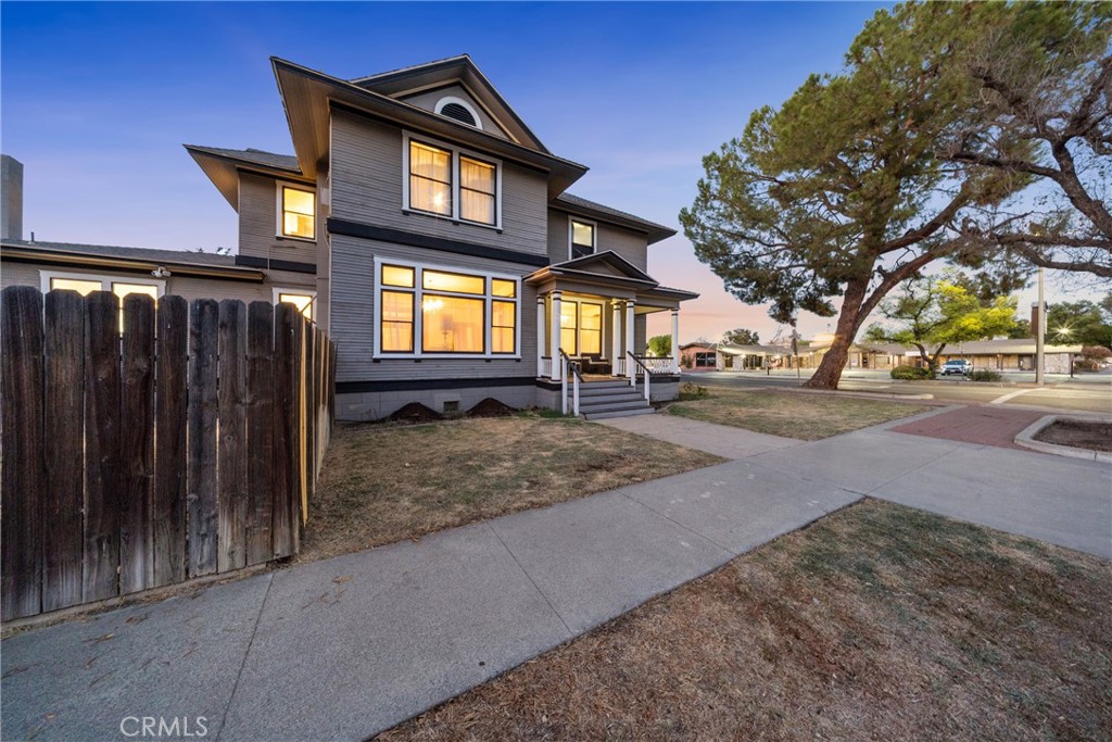 700 N Irwin, Hanford, CA 93230