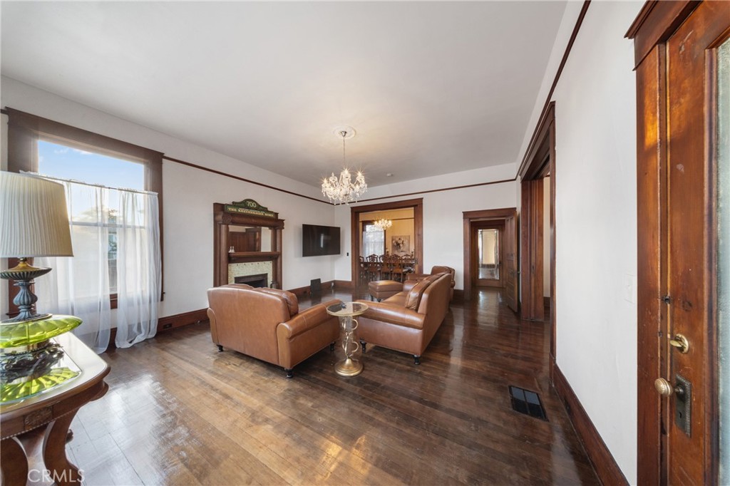 700 N Irwin, Hanford, CA 93230