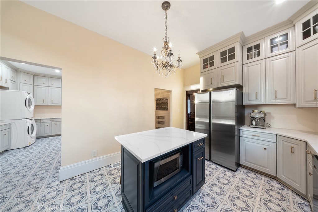700 N Irwin, Hanford, CA 93230