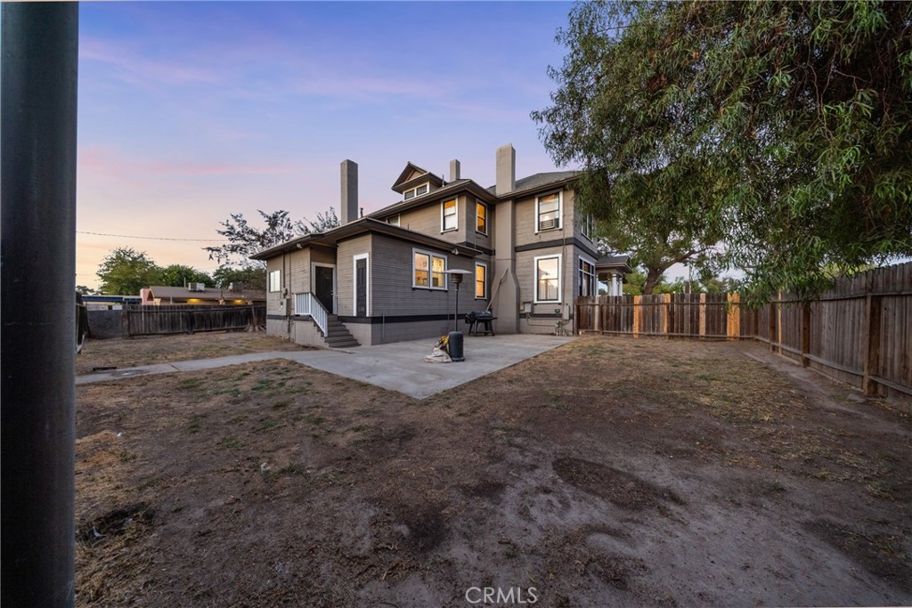 700 N Irwin, Hanford, CA 93230