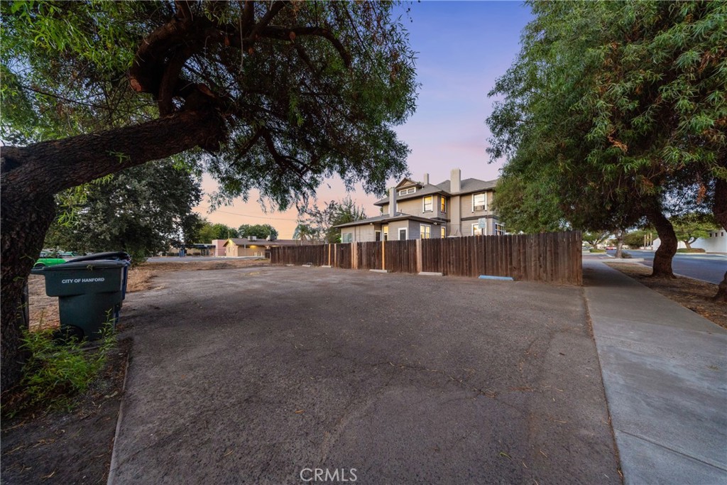 700 N Irwin, Hanford, CA 93230