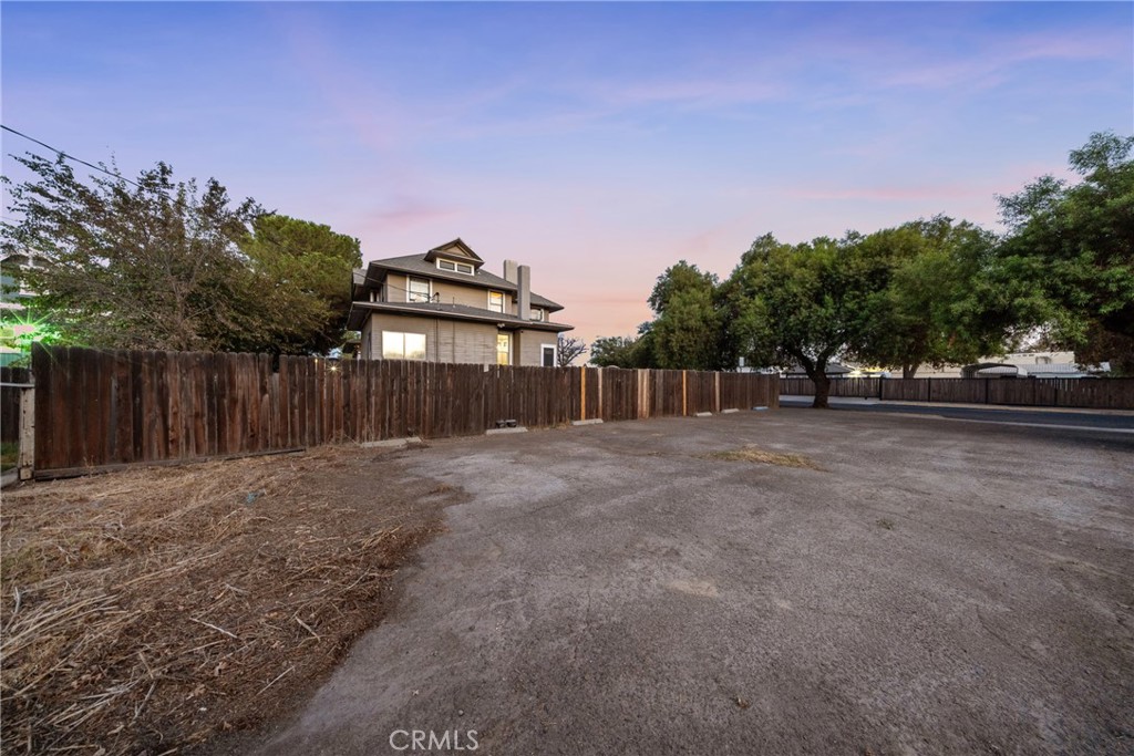 700 N Irwin, Hanford, CA 93230