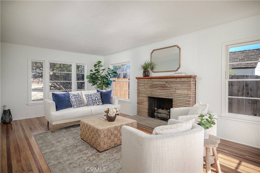 1560 Phillips Lane, San Luis Obispo, CA 93401