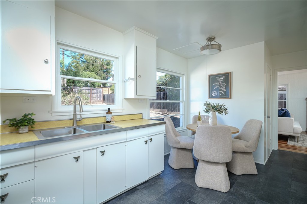1560 Phillips Lane, San Luis Obispo, CA 93401