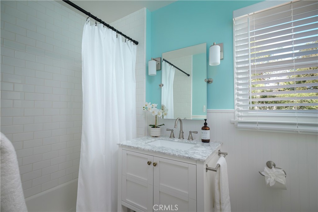 1560 Phillips Lane, San Luis Obispo, CA 93401