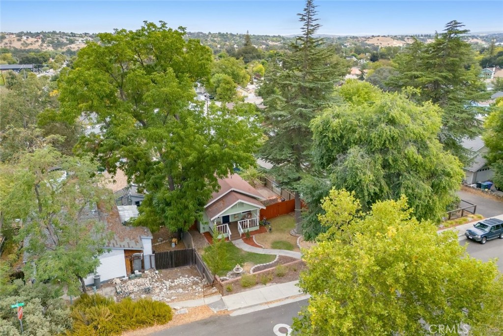 2032 Olive St, Paso Robles, CA 93446