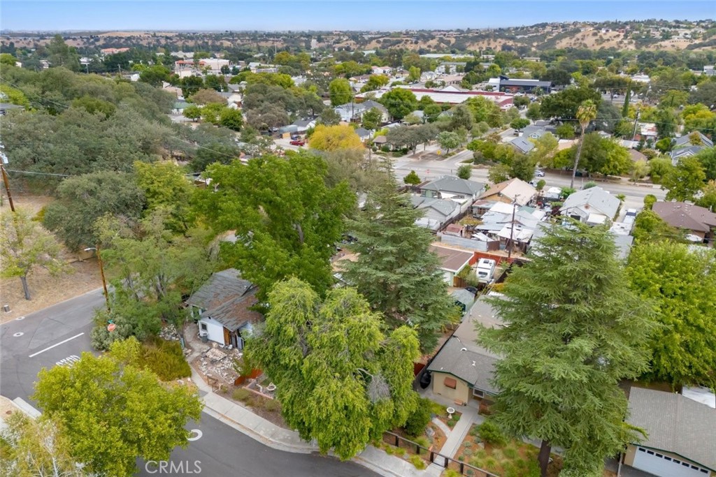 2032 Olive St, Paso Robles, CA 93446