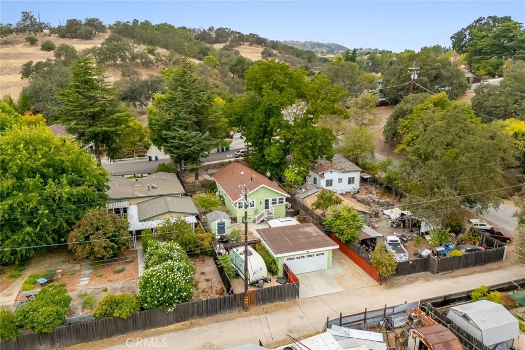2032 Olive St, Paso Robles, CA 93446
