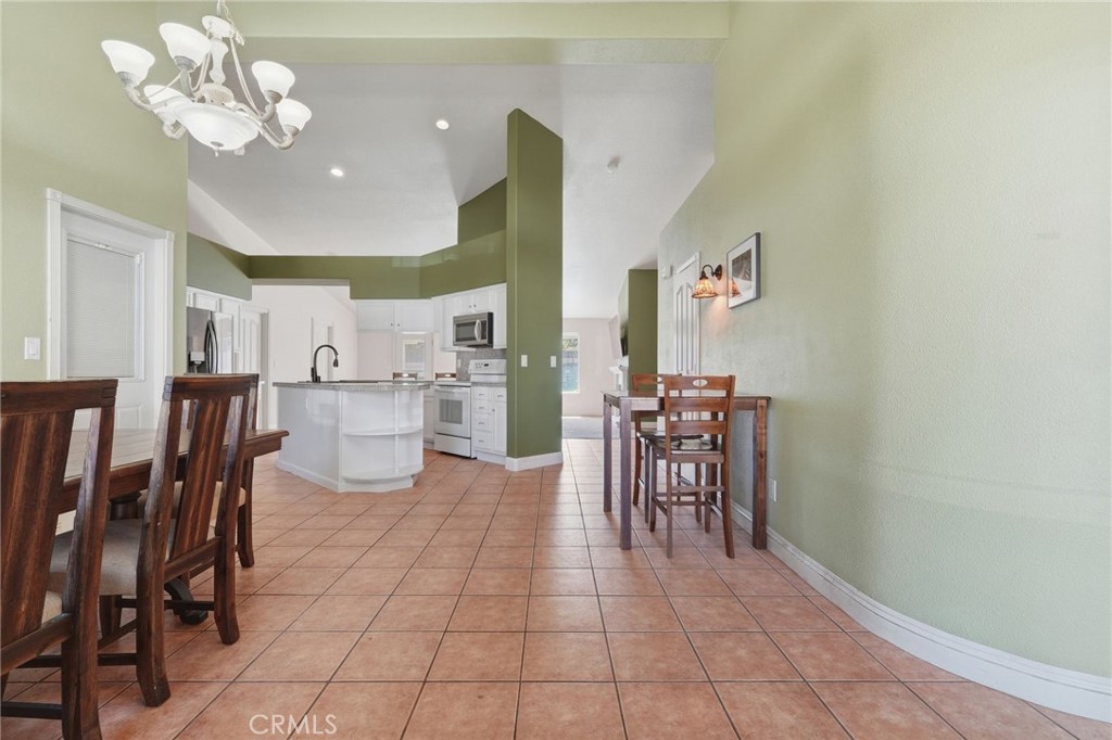 4029 E Meadow, Visalia, CA 93292