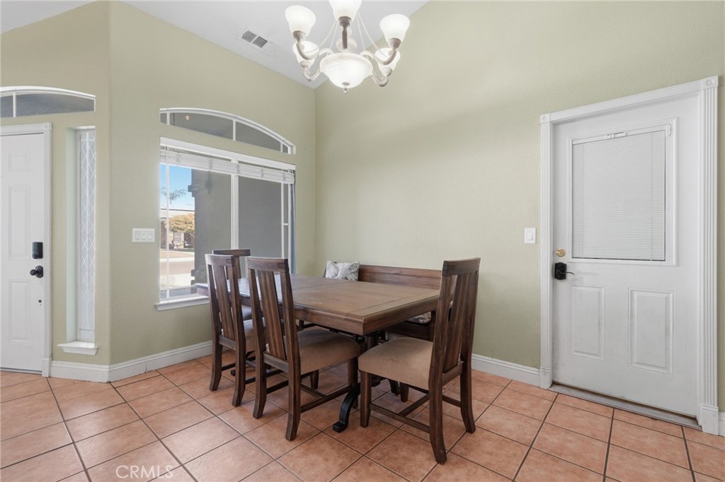 4029 E Meadow, Visalia, CA 93292