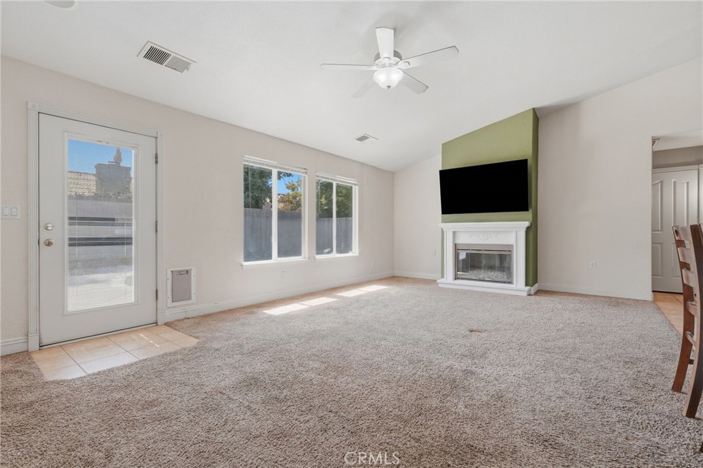 4029 E Meadow, Visalia, CA 93292