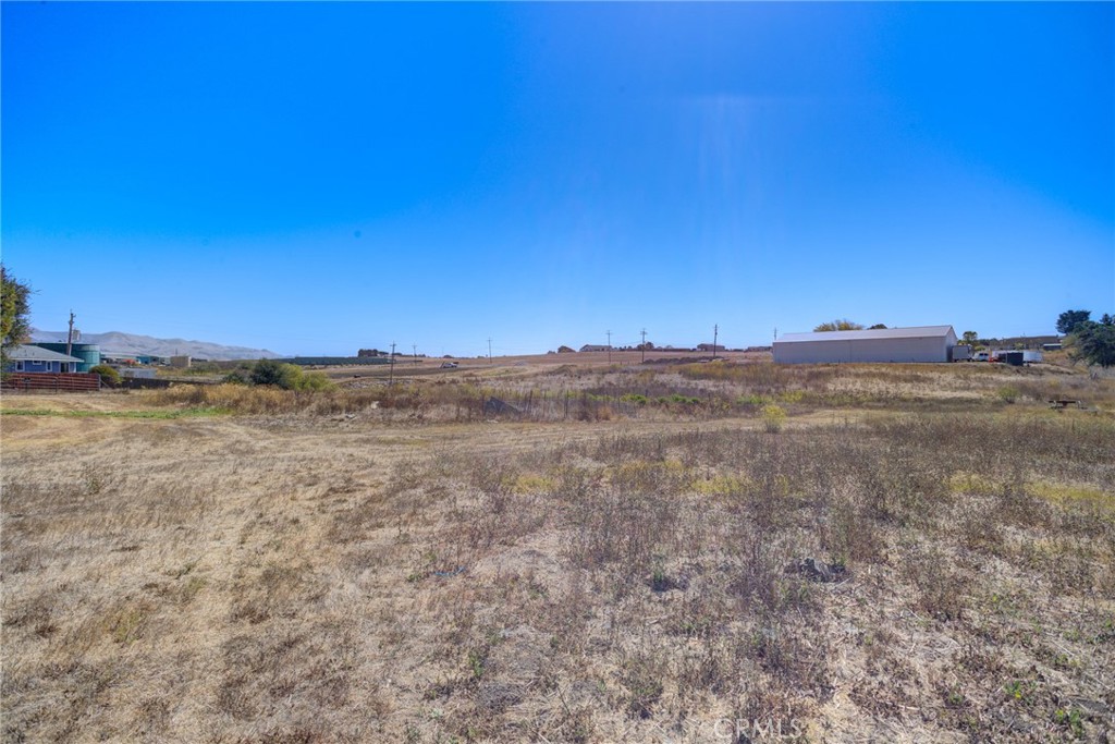 4695 Thread Ln, San Luis Obispo, CA 93401