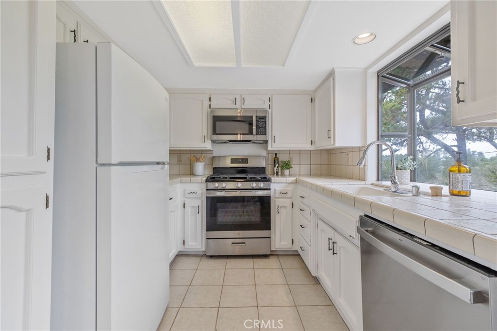 1875 Chester Lane, Cambria, CA 93428