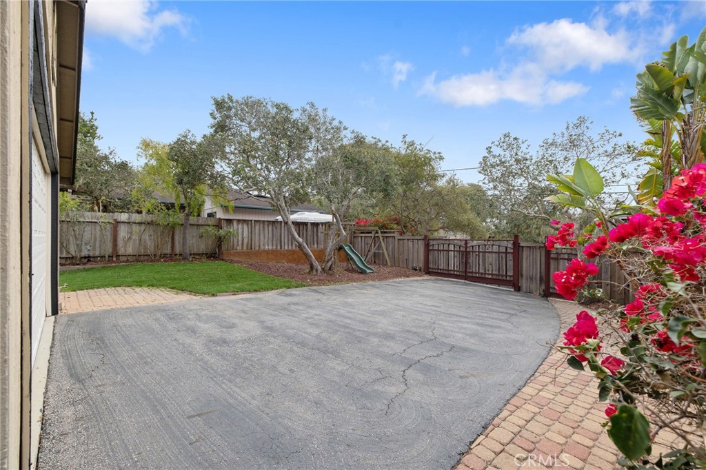 1875 Chester Lane, Cambria, CA 93428