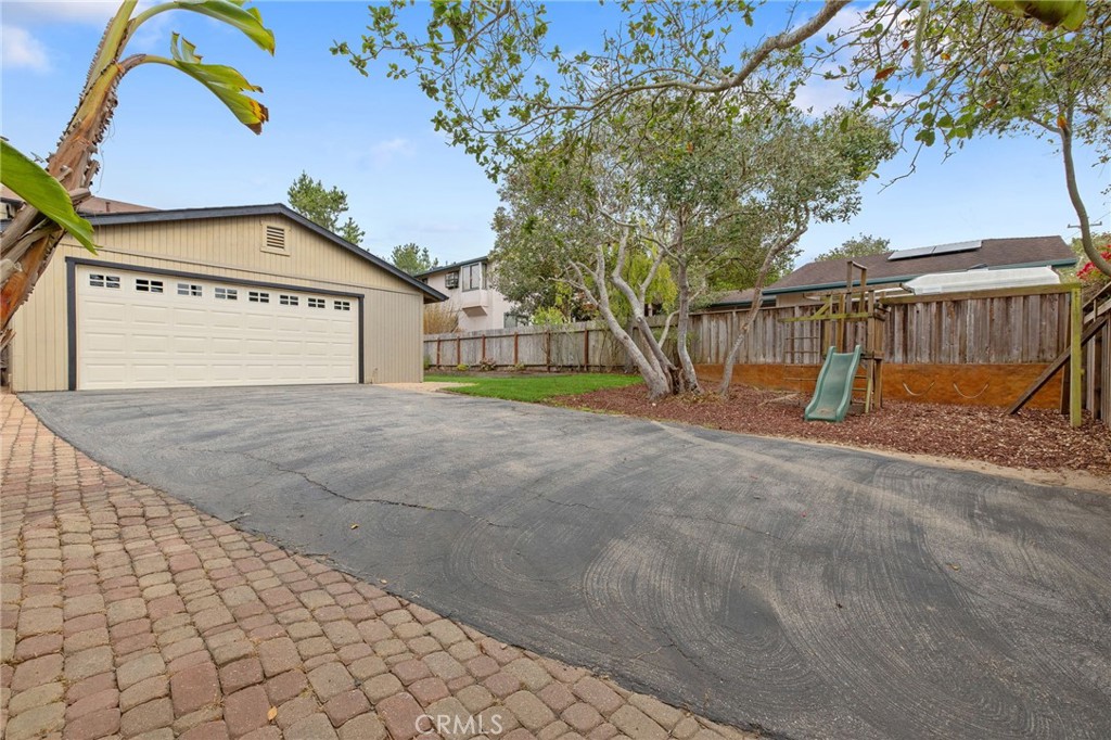 1875 Chester Lane, Cambria, CA 93428