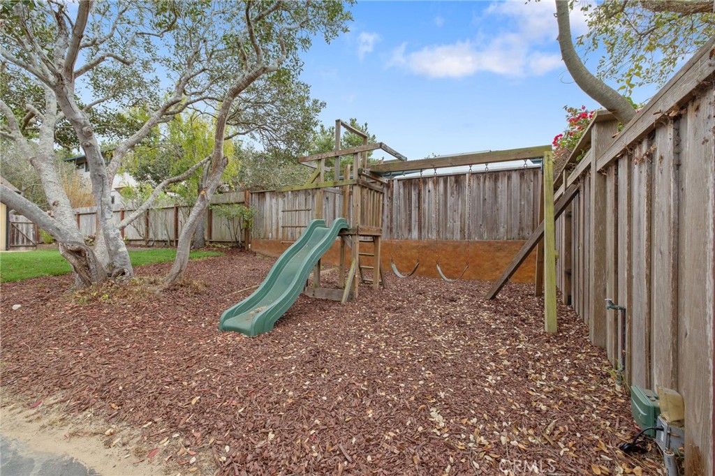 1875 Chester Lane, Cambria, CA 93428