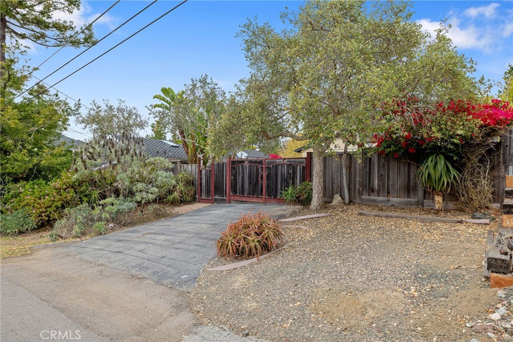 1875 Chester Lane, Cambria, CA 93428
