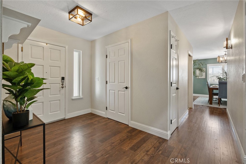 2632 E Paradise, Visalia, CA 93292