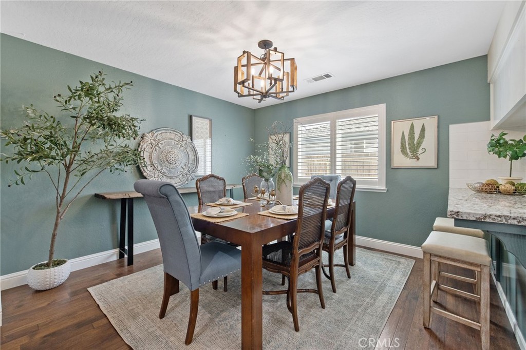 2632 E Paradise, Visalia, CA 93292