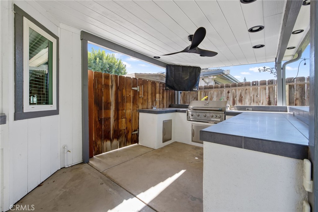 2632 E Paradise, Visalia, CA 93292