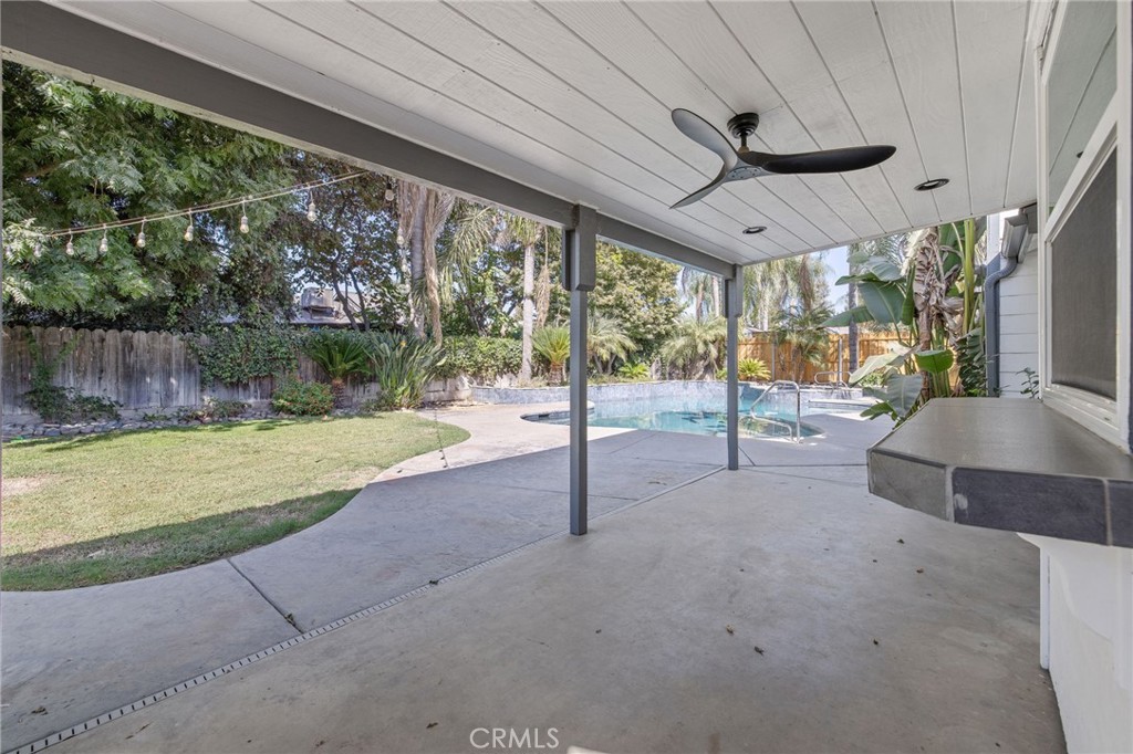 2632 E Paradise, Visalia, CA 93292