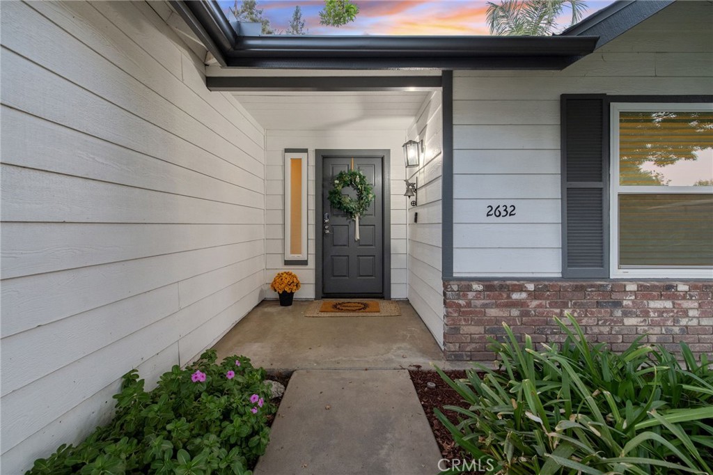 2632 E Paradise, Visalia, CA 93292