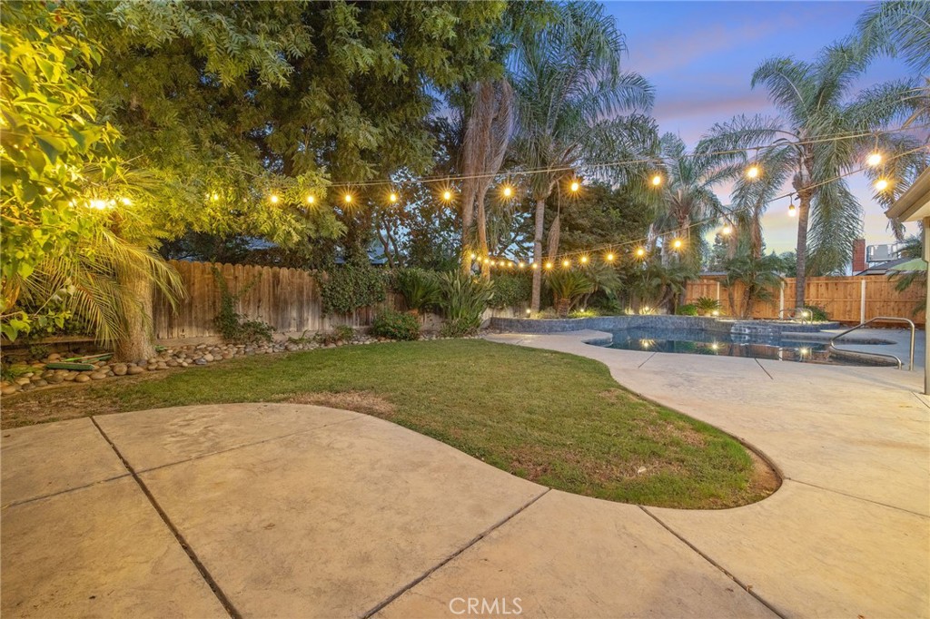 2632 E Paradise, Visalia, CA 93292