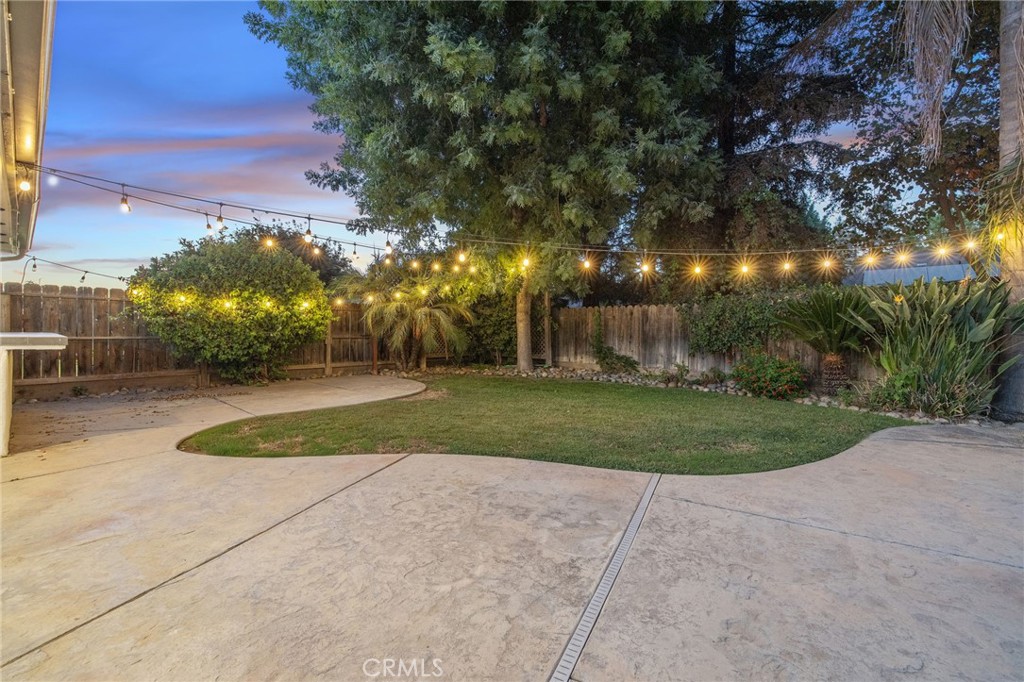 2632 E Paradise, Visalia, CA 93292