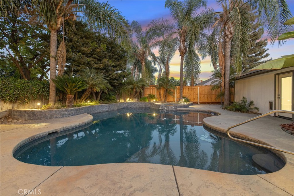 2632 E Paradise, Visalia, CA 93292
