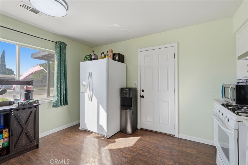 11861 Chris, Hanford, CA 93230