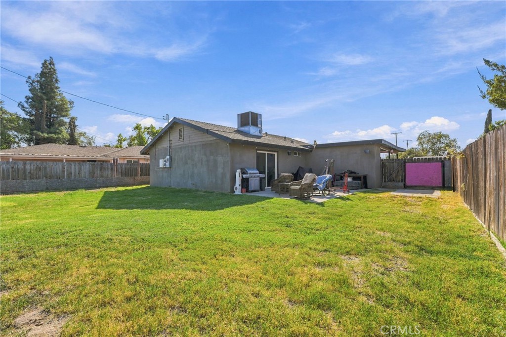 11861 Chris, Hanford, CA 93230