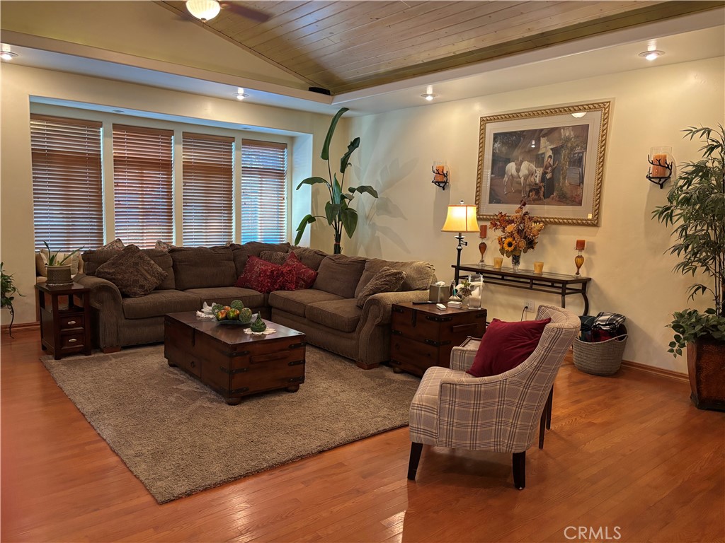 5940 El Pomar, Templeton, CA 93465