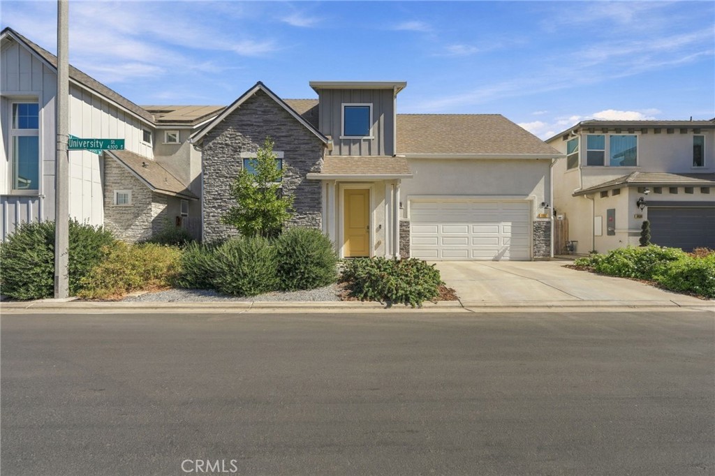 4432 S University St, Visalia, CA 93277
