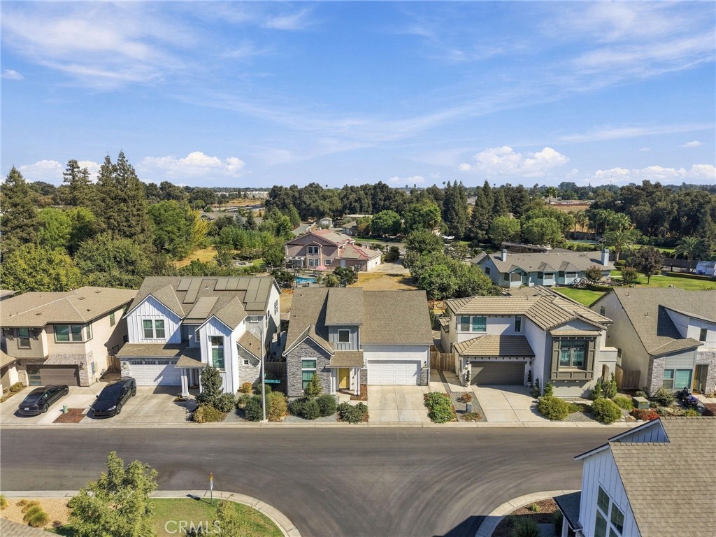 4432 S University St, Visalia, CA 93277