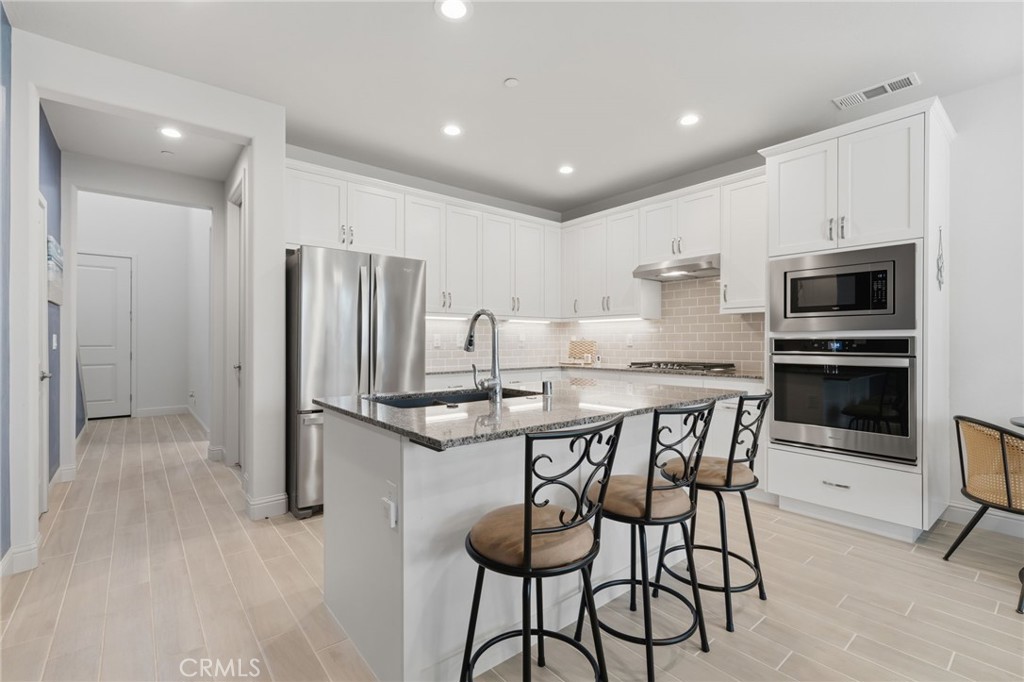 4432 S University St, Visalia, CA 93277